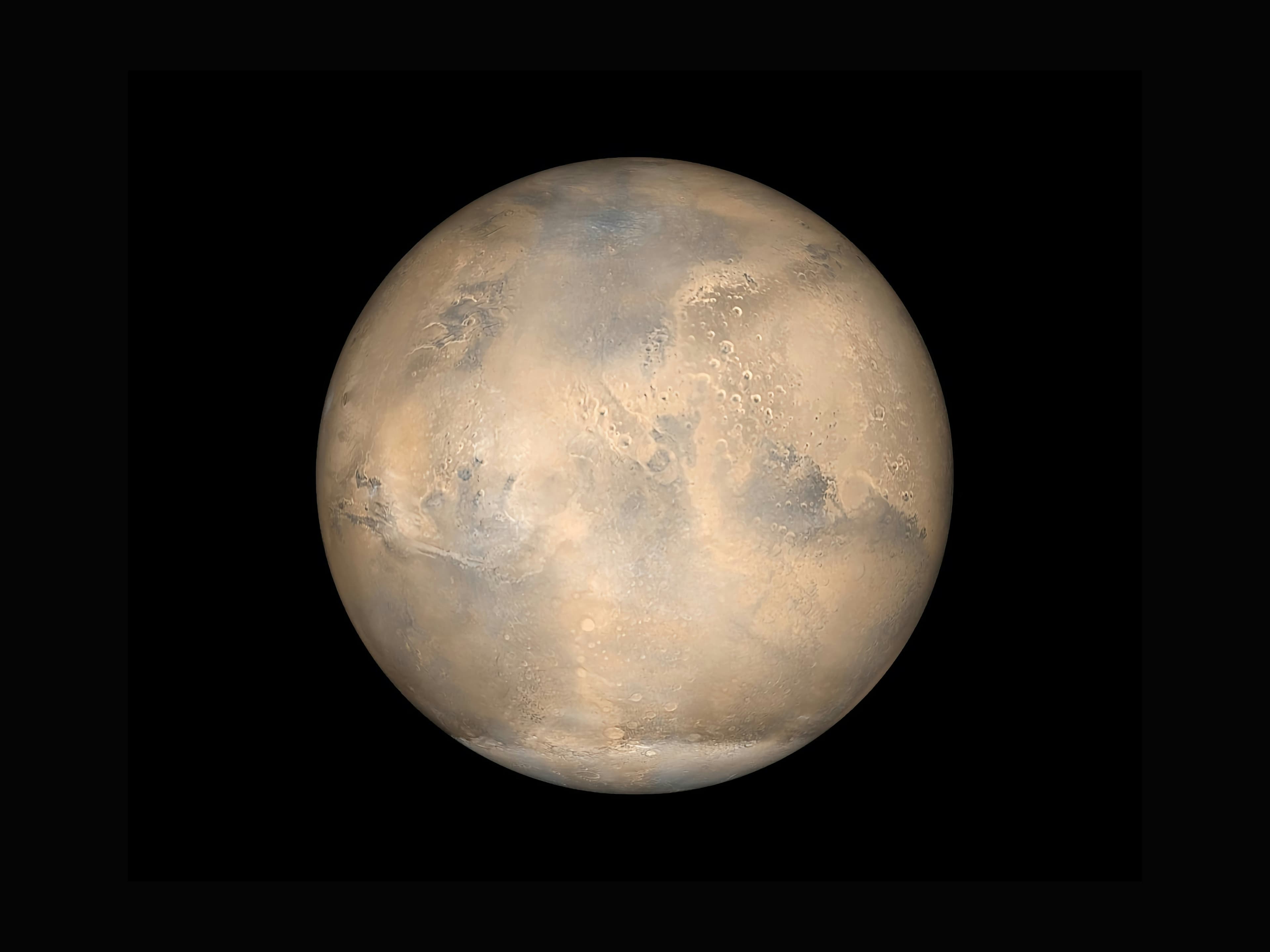 Der Mars mit seiner charakteristischen roten Oberfläche